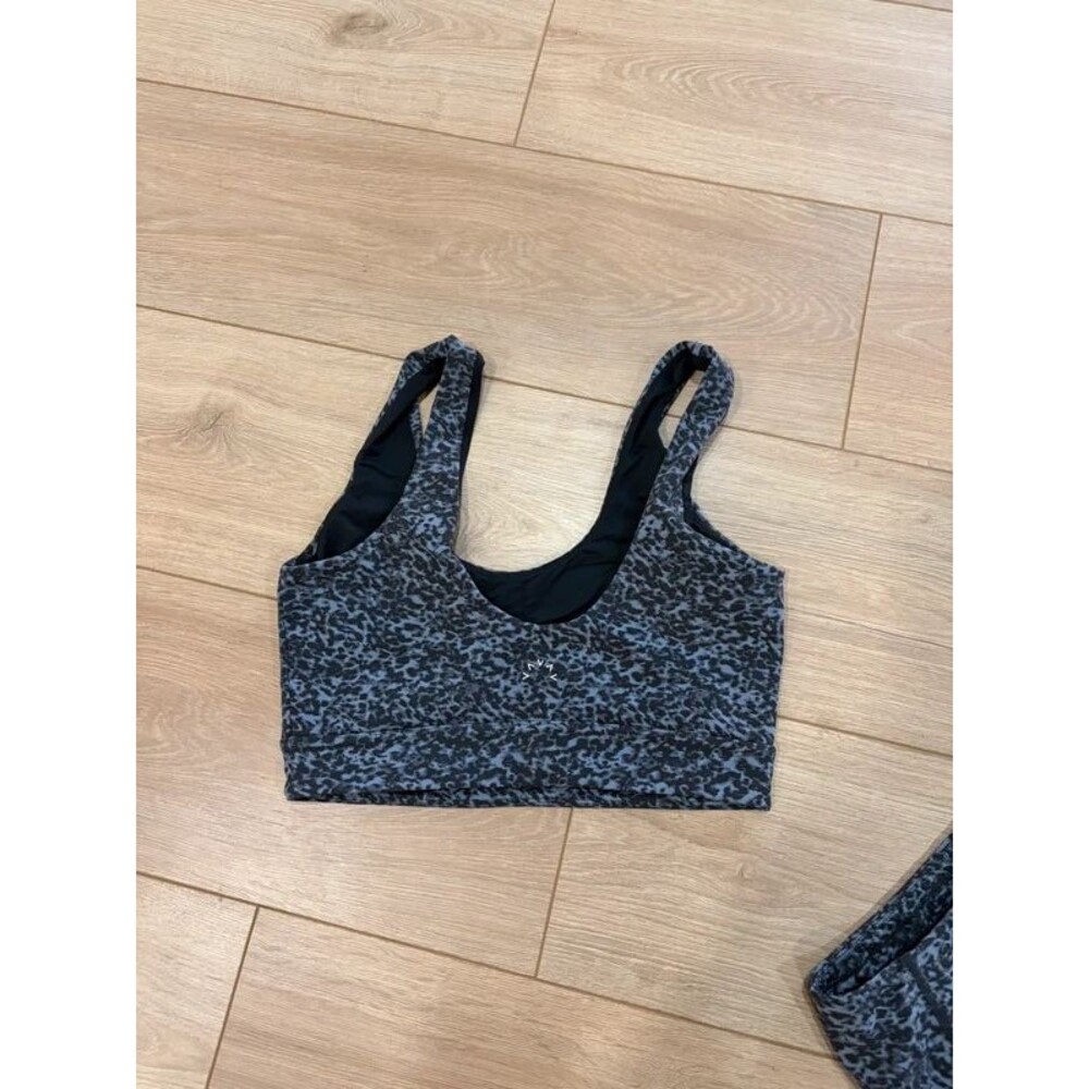 Varley Cheetah Leopard Print Leggings Sports Bra 2 Piece Set Size Medium - Picture 3 of 6